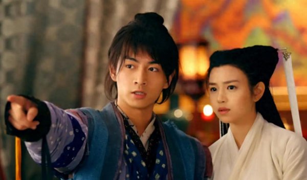 百胜证券 离婚1年，陈妍希不再保持沉默，只字不提陈晓，却句句戳陈晓心窝