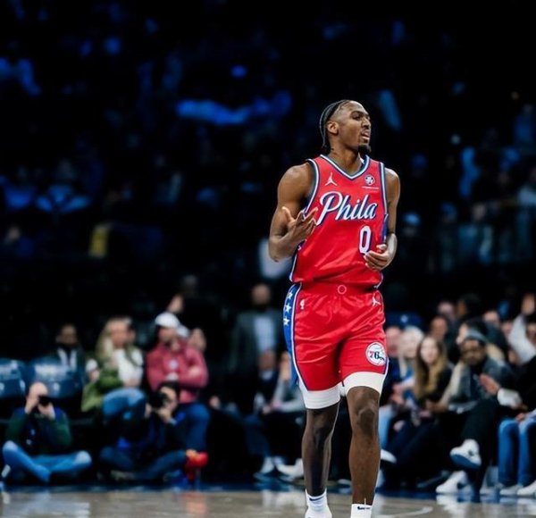 金猪配资 双枪43分带不动大帝，布朗单节16分轰32+3+6，绿凯复仇送76人首败