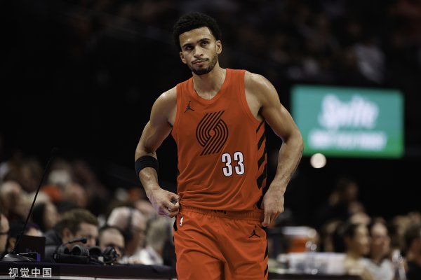 智策管家 杨瀚森未出场格兰特罚球绝杀 开拓者2分险胜掘金