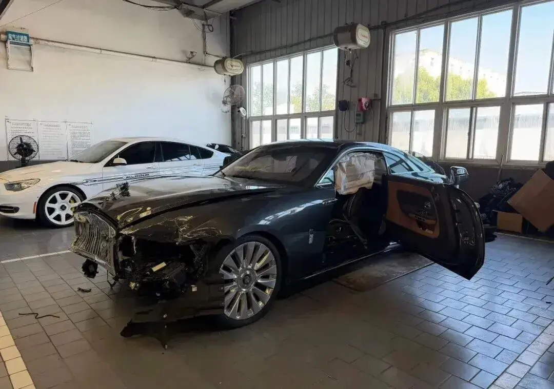 万通资本 陈震280万甩卖劳斯莱斯！一切都结束了